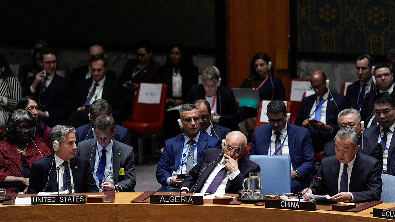 2024-09-24T201833Z_1431583533_RC277AAJAJ77_RTRMADP_3_USA-BLINKEN.JPG 9月24日,布林肯与王毅同时出席在联合国纽约总部举行的安理会会议。(路透社图片)