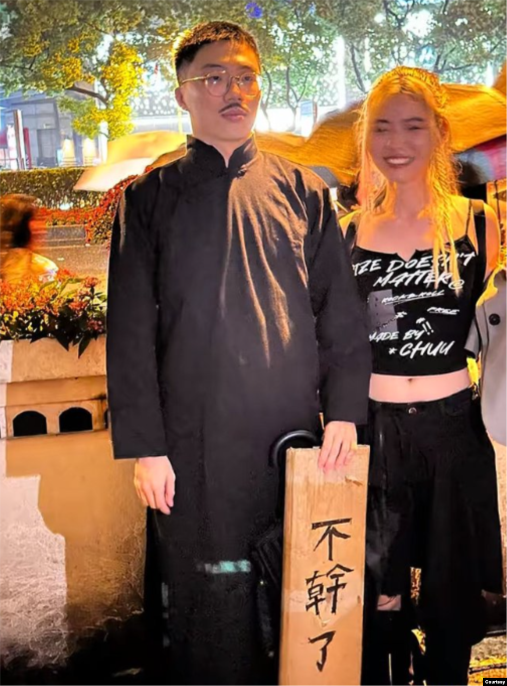 2024年10月27日上海萬聖節,「魯迅」依舊沒有缺席。 (照片來自李老師不是你老師的X平台)