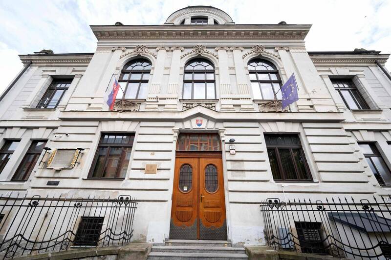 涉嫌枪击斯洛伐克总理菲科的辛图拉将在班斯卡比斯特理察特别刑事法庭受审。（法新社）