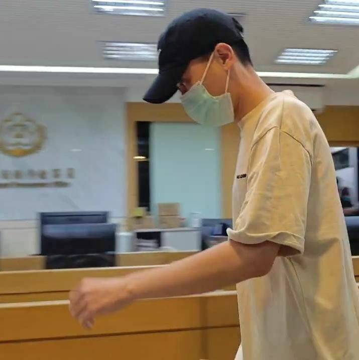 「馬祖王陽明」行政院災害防救辦公室科長洪明全涉仲介密醫，20萬元交保，行政院已啟動調查程序並將其調離主管職。（資料照）