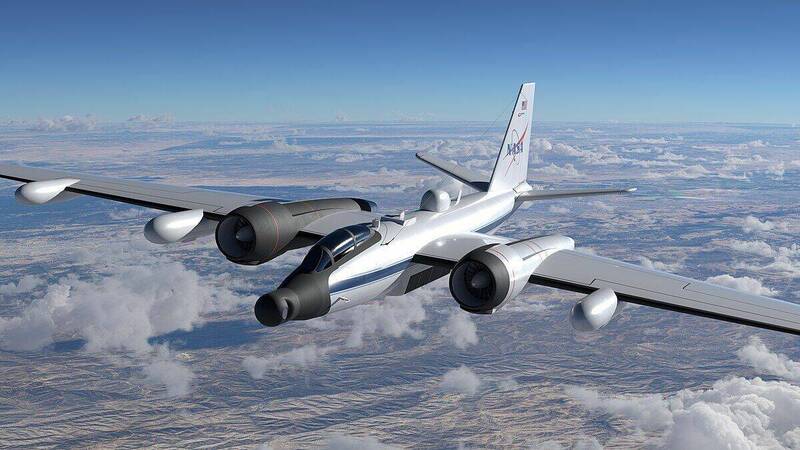 图为NASA的WB-57高空侦察机。在此次德州洪灾中，该机型利用其高空飞行能力，克服地面多云天气的限制，为灾区拍摄高解析度影像，以协助搜救与灾情评估。（图取自NASA官网）