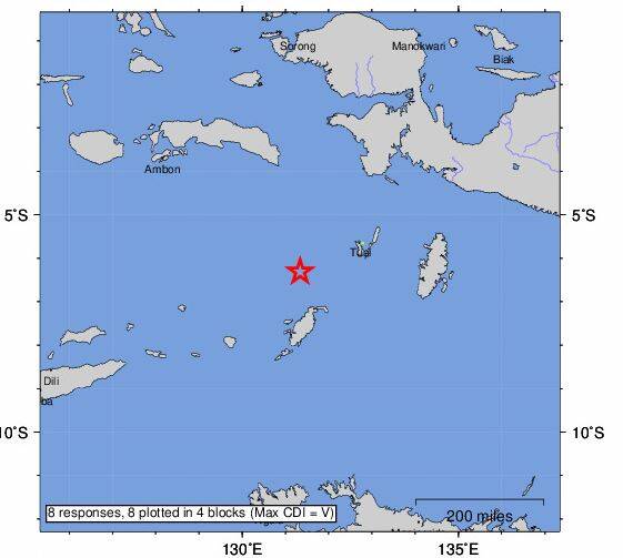 印尼東部海域在台灣時間今（14日）下午1點49分發生規模6.7強震，地震深度約80公里。（圖擷自USGS）