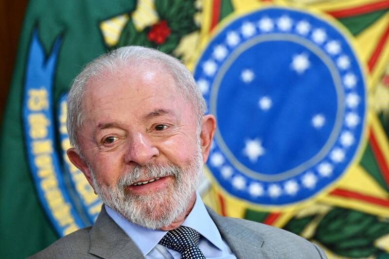 民調結果顯示，在美國總統川普宣布要對巴西商品加征50％關稅之後，巴西民眾對總統魯拉（見圖）的支持度微幅上升。（法新社）