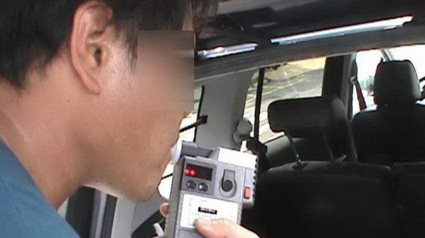 警方进行酒测。示意图与文无关（资料照）