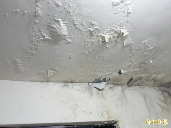 花750萬元買中古屋,陳女交屋後被樓下住戶投訴滲水,又發現屋內壁癌滿屋。壁癌示意圖(資料照) 花750萬元買中古屋,陳女交屋後被樓下住戶投訴滲水,又發現屋內壁癌滿屋。壁癌示意圖(資料照)