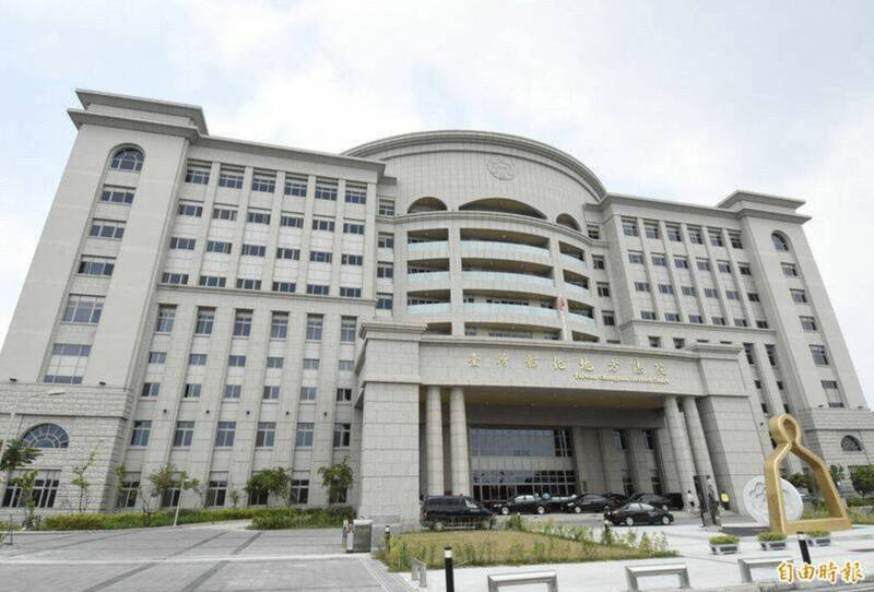 彰化陈姓男子拥有法律系学历，却误信贷款广告，帮诈团洗钱。（资料照）