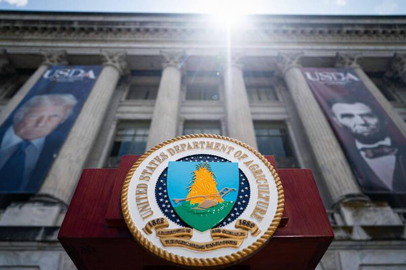 美國農業部為了確保糧食供應不受中國、俄羅斯、北韓和伊朗等「外國對手」影響，經國安審查開除70名外籍約聘研究員。（彭博檔案照）