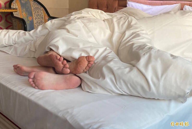 身材健美的大壮（化名）被李姓男友人下药性侵，几天后才从友人口中得知还被录下性爱影片。示意图。（资料照）