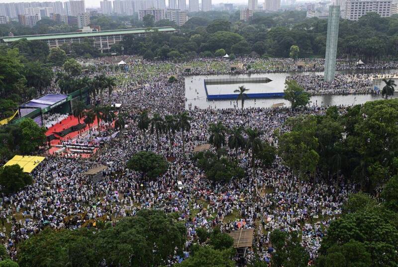 孟国最大伊斯兰主义政党「孟加拉伊斯兰大会党」号召数十万支持者于19日在首都达卡进行集会。（美联社）