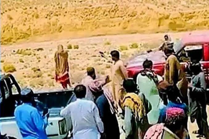 巴基斯坦西警方表示，十多名男子因涉嫌参与「荣誉谋杀」而被捕。（撷自X@IbadanWatch）