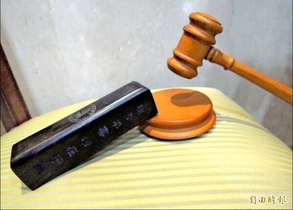 蔡男酒后开车上路撞死机车骑士，赔偿家属达成和解，屏东地院酌减其刑后判他4年徒刑。（资料照）