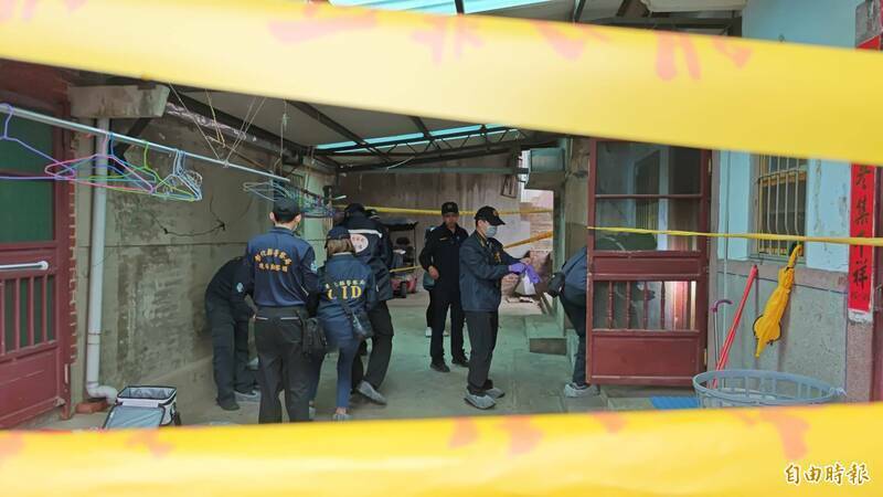 發生在今年2月的大村情殺案，警方到案發地點採證。（資料照）