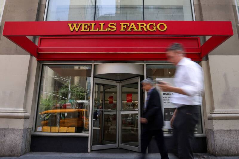 美国富国银行（Wells Fargo）负责贸易融资的华裔资深女主管茅晨月，赴中国出差却遭到限制出境，引发美国公民紧张情绪。（路透）