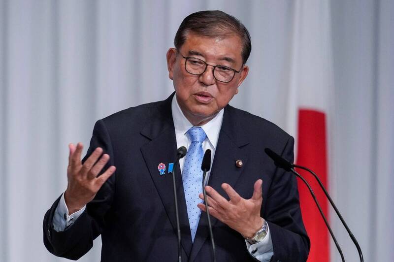 日本放送协会（NHK）报导，石破在会后受访时否认将要辞职的传闻，表示「并非事实」，他重申继续执政的意愿。（彭博资料照）