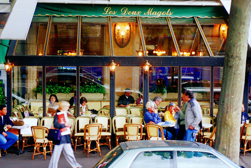 两名记者卧底实测，在餐厅点相同餐点，结果扮成美国人的记者帐单，比本地人多约330元。示意图，非当事餐厅。（情境照）