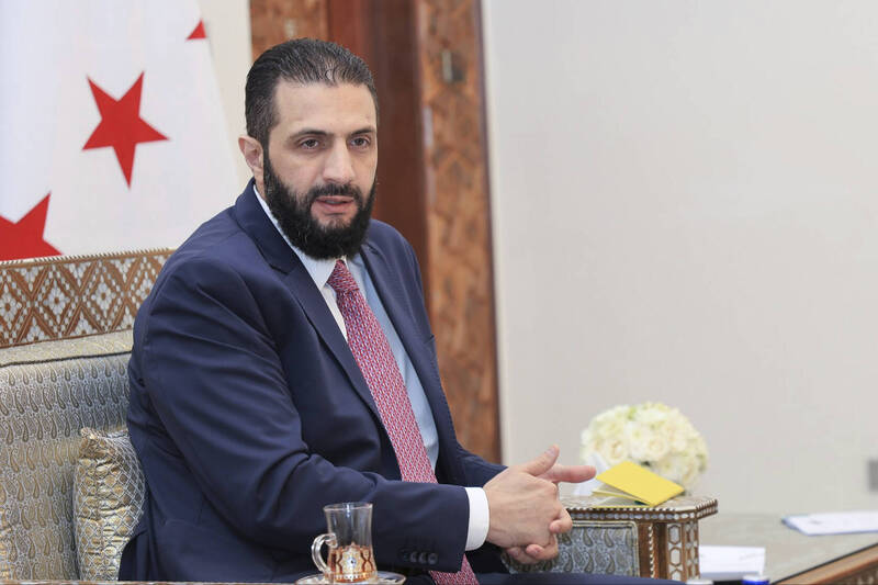 敘利亞將於9月舉行國會選舉。圖為敘利亞臨時總統夏拉。(美聯社) 敘利亞將於9月舉行國會選舉。圖為敘利亞臨時總統夏拉。(美聯社)