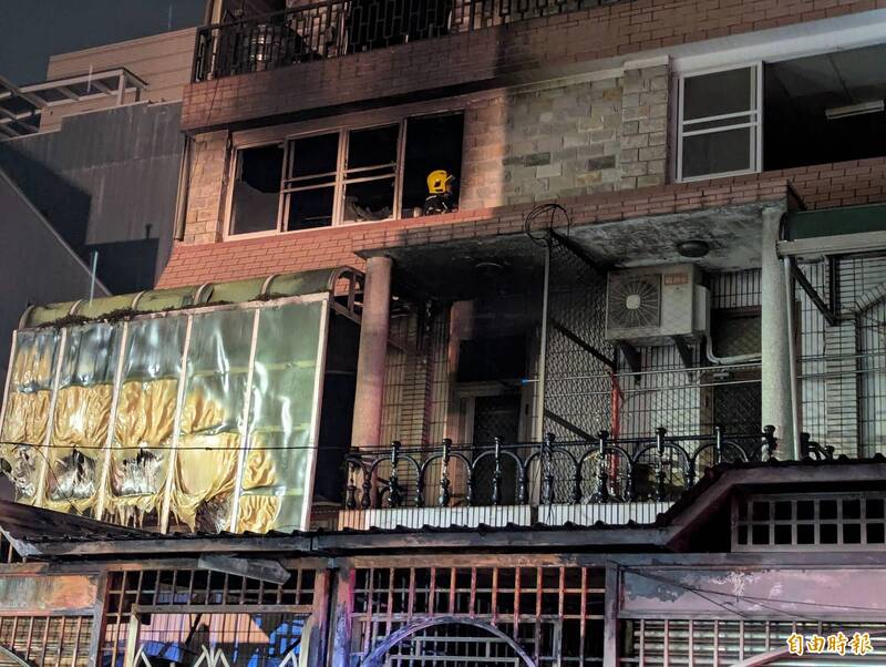 嘉義市福州八街民宅遭大火祝融,面目全非。(記者王善嬿攝) 嘉義市福州八街民宅遭大火祝融,面目全非。(記者王善嬿攝)