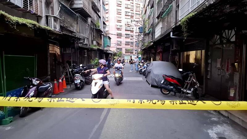 警方将延吉街围起封锁线。（记者徐圣伦翻摄）