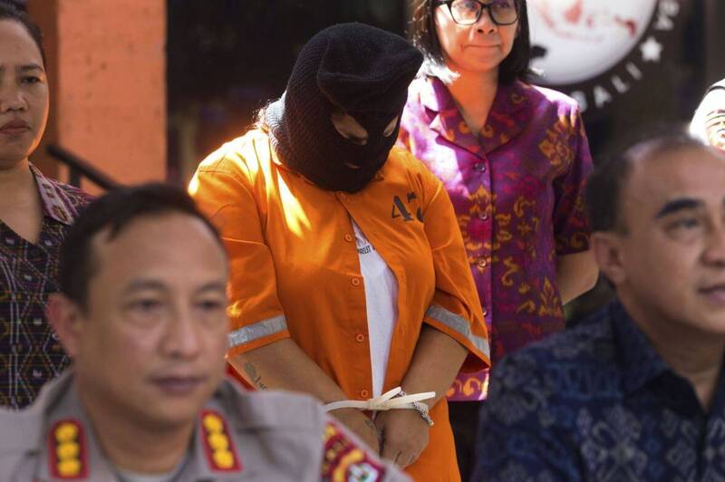 秘魯籍女子因走私毒品被捕。（美聯社）