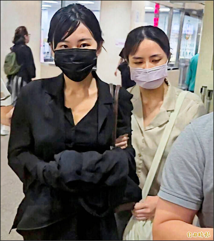 知名网红律师「仙塔律师」李宜諪（图左）涉泄密及洗钱被起诉。（资料照）