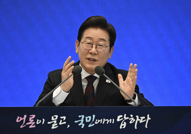 南韓媒體報導，南韓總統李在明不會出席下月在中國舉行的抗日戰爭勝利紀念日活動，而是由國會議長禹元植代表出席。（美聯社檔案照）