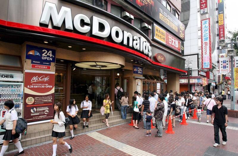 日本麥當勞先前因寶可夢卡牌活動引發爭議。（歐新社）