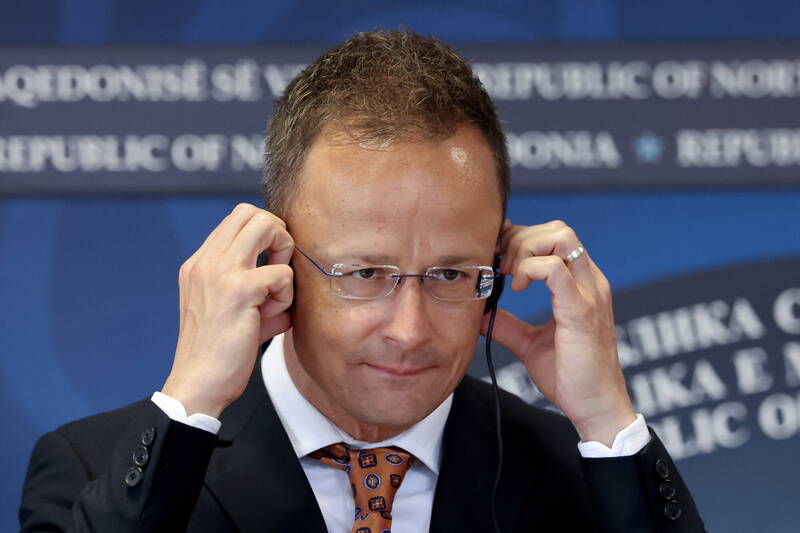 匈牙利外交部長西亞爾托說，匈牙利願意舉辦俄烏和談峰會。（歐新社）