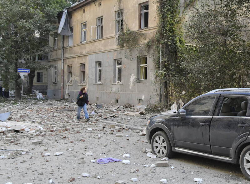 位于乌克兰西部的利维夫遭俄军空袭。（欧新社）